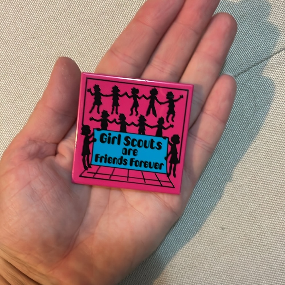 Girl Scouts Friends Forever Pin - Picture 6 of 6